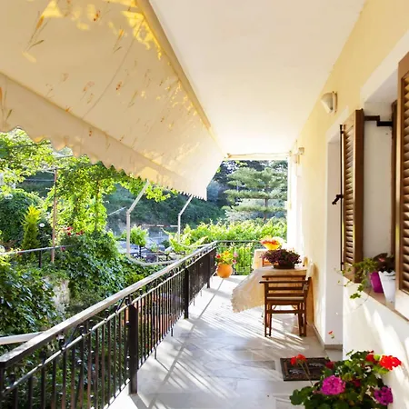 Hotel de apartamente Tasoula's Vista Nikiana