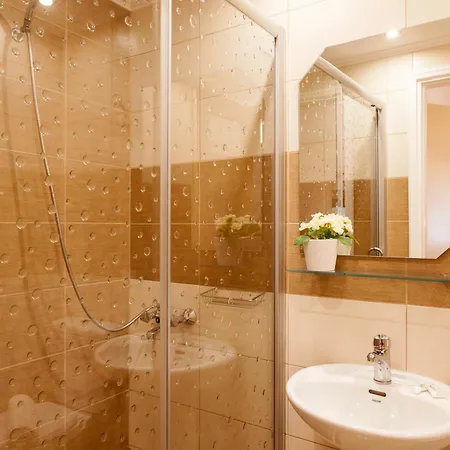 Tasoula's Vista 3*
